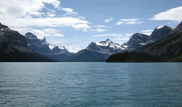 Maligne-Lake-Alberta-Canada