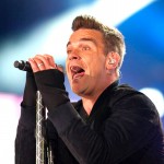 robbie-williams-performs-on-stage-during-the-help-for-heroes-concert
