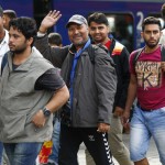migrants-arrive-at-main-station-in-munich