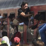 migrants-crossing-macedonia-on-their-way-to-western-european-countries-2