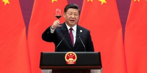 chinese-president-xi-jinping-raises-his-glass-and-proposes-a-toast-at-the-end-of-his-speech-during-the-welcome-banquet-after-the-welcome-ceremony-of-leaders-attending-the-belt-and-road-forum-at-the-g