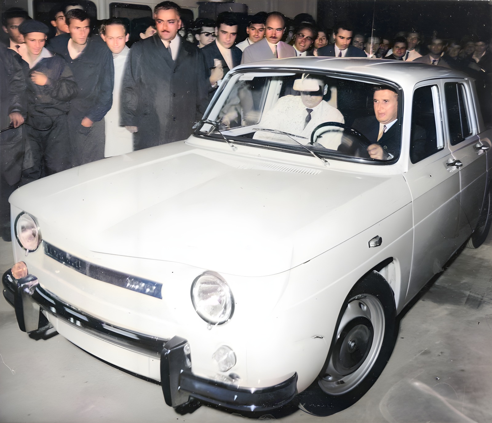 Ceausescu si Dacia