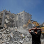 searches-for-bombing-victims-in-gaza