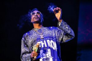 Snoop Dogg, renunta, marijuana