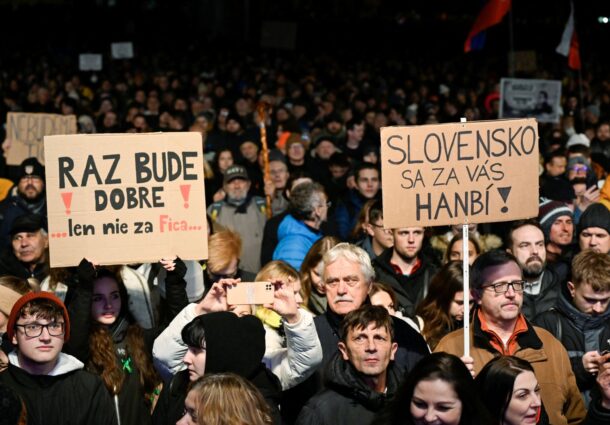 Robert Fico, Dragnea de Slovacia, coruptie, pedepse, reducere, Codul Penal, modificare, proteste