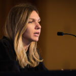 kallang-singapore-20th-oct-2018-simona-halep-of-romania-talks-to-the-media-during-the-all-access-hour-of-the-2018-wta-finals-tennis-tournament-credit-afp7-zuma-wire-alamy-live-news