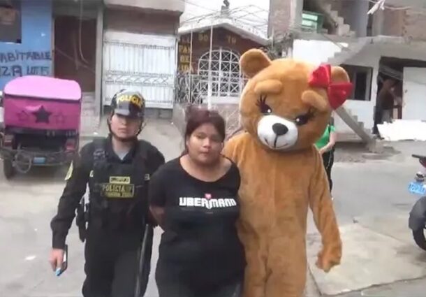 politist, urs de plus, arestare, traficanta de droguri, Peru