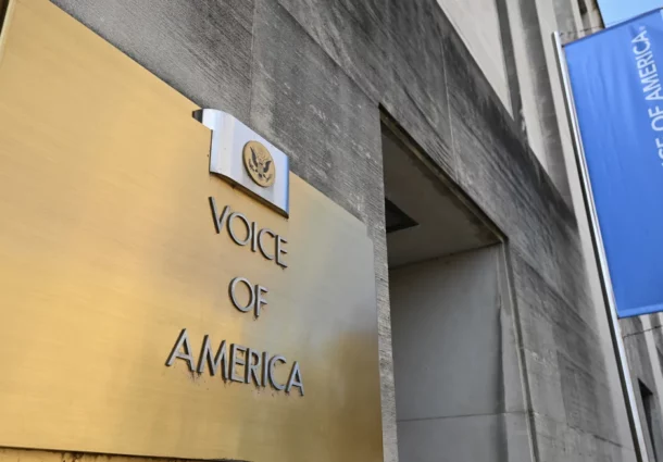 Vocea Americii, judecator federal, reluare, emisie, Donald Trump, inchidere