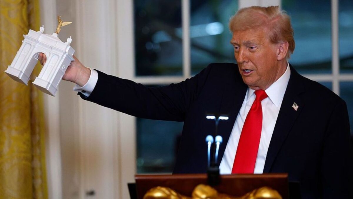 Trump vrea să înceapă pe 5 noiembrie construcția unui uriaș Arc de Triumf la Washington, în ciuda proceselor care amenință proiectul