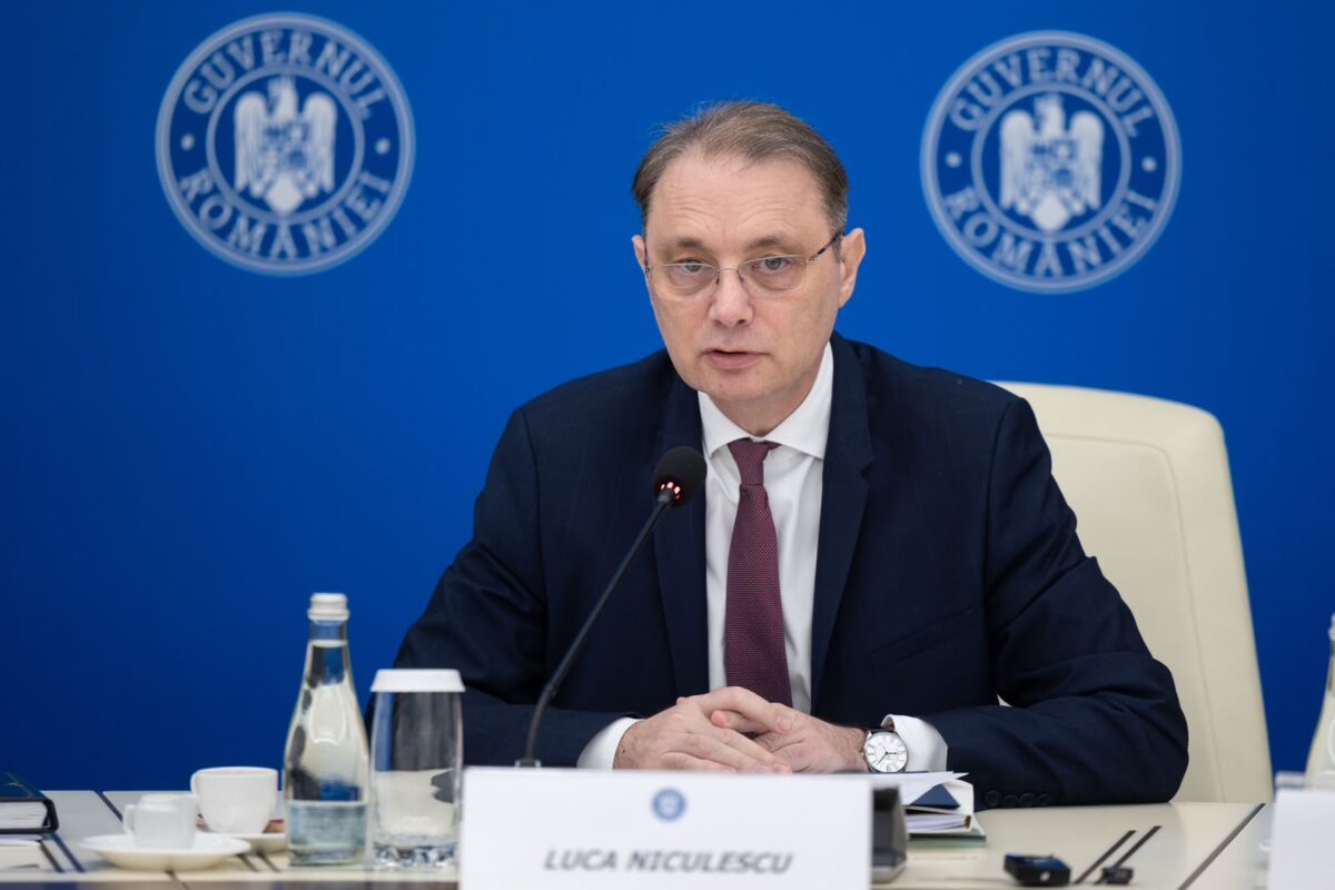 Poziția premierului Niculescu față de presiunile infernale ale PSD asupra ministrului Finanțelor: ”Mâine dimineață mă voi apleca asupra acestui subiect cu celeritate”