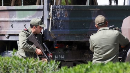 Atac terorist asupra unor TURISTI in Tunisia. 11 oameni au murit