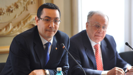 Ponta pus la punct Are limbaj de securist.  Daca Iohannis e neamt vezi Doamne e clar ca vinde tara