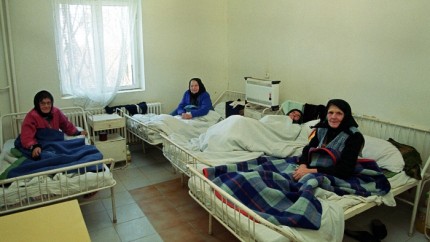 Binefacerile guvernului Ciolacu impozit de 10 pe concediul medical din 2024  inclusiv bolnavii de cancer vor fi impozitati