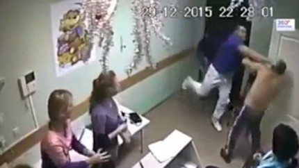 VIDEO teribil Un DOCTOR isi omoara PACIENTUL cu o lovitura de pumn