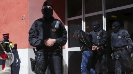 DIICOT a destructurat un grup de traficanti de migranti sarbi si romani care aduceau cetateni afro-asiatici din Serbia in Romania si apoi ii expediau spre occident