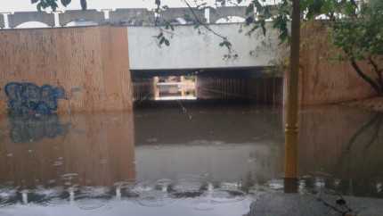 Cod rosu de ploi torentiale si vijelii pentru judetul Constanta. Vizate sunt Constanta Navodari Agigea si alte localitati