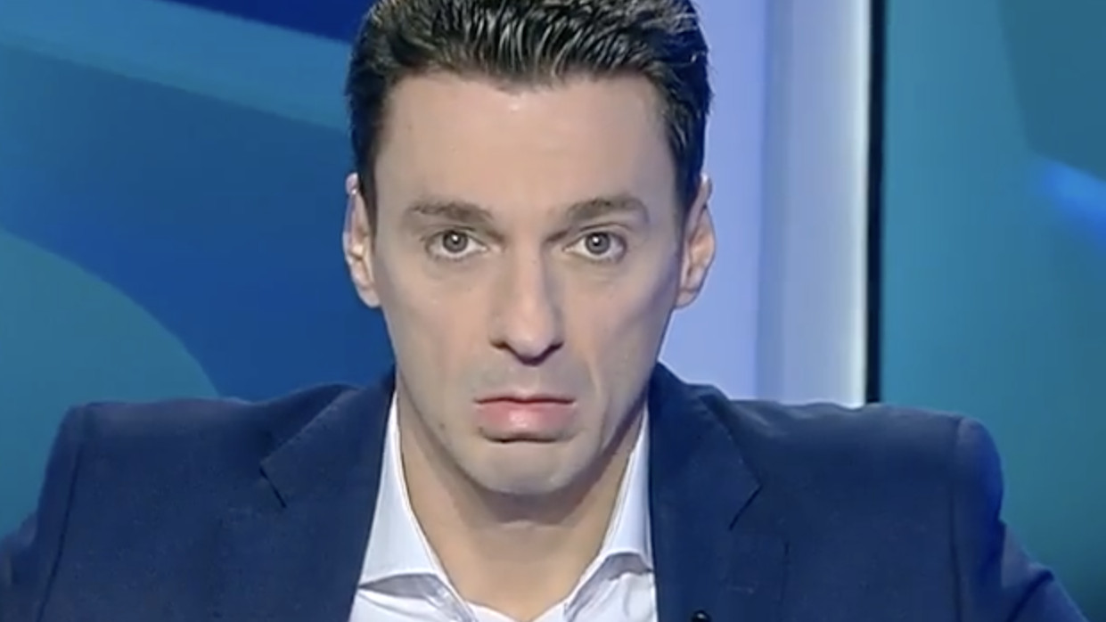 Mircea Badea s-a mutat dupa fanii lui Trump pe Parler. Parler permite mesaje de incitare la ura