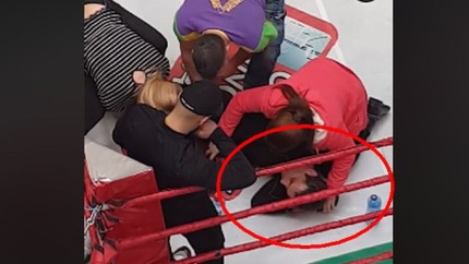 Mircea Badea Antena 3 lesinat pe ring minute in sir. Imagini fabuloase a fost facut KO in 5 secunde - Video