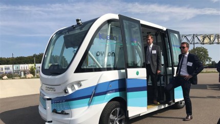 In timp ce Firea face circ la Bucuresti Clujul este deja in viitor. Autobuz autonom electric pe strazile orasului - Video
