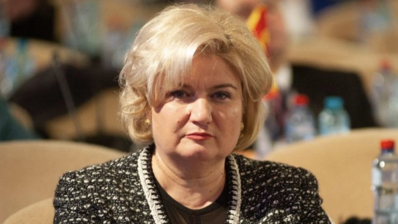 Mosierii PSD. Avere de senatoare PSD 36 milioane de metri patrati de terenuri. Sotul ei este primar in judetul lui Paul Stanescu