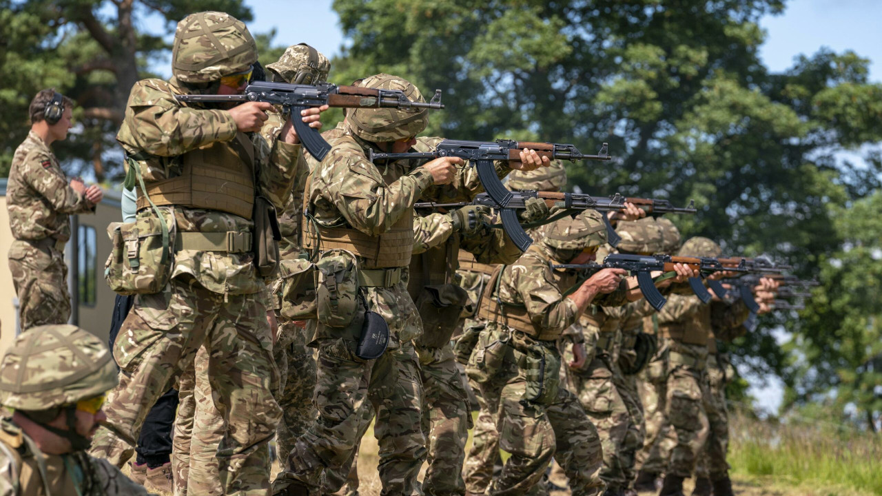 UE intensifica sprijinul militar pentru Ucraina