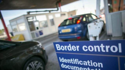 Cateva state membre Schengen extind controalele la frontiera ignorand decizia Curtii de Justitie