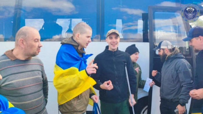 Schimb de prizonieri intre Rusia si Ucraina. 106 ucraineni s-au intors acasa
