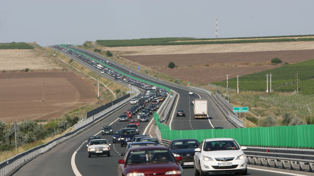 Restrictii Restrictii de circulatie pe autostrada Bucuresti-Constanta. Politistii ...