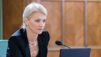 Alina Gorghiu una dintre puciștii din PNL avertizează că partidul riscă un dezastru electoral Să se ferească precum dracul de tămâie de anticipate