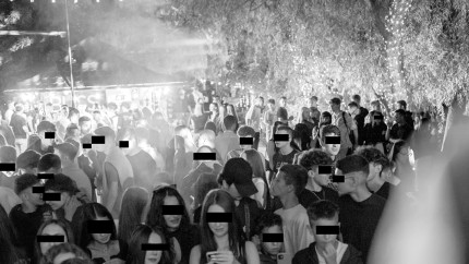 Minori de 10 si 11 ani prezenti chiar in primele randuri la un concert al traperului Gheboasa desfasurat la Vaslui - VIDEO