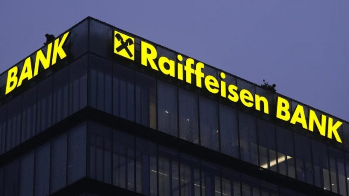 UPDATE Raiffeisen opreste vanzarea sucursalei din Rusia pe fondul incalzirii relatiilor dintre SUA si Rusia anunta Financial Times