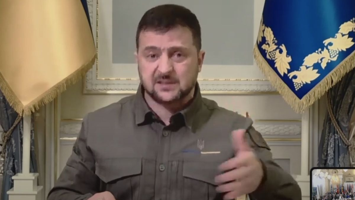 Zelenski despre drona ruseasca cazuta in Romania Ganditi-va ce s-ar fi intamplat daca Putin ar fi reusit sa puna piciorul cum trebuie in Ucraina