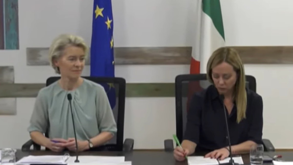 Lampedusa Von der Leyen face apel la tarile europene sa primeasca migrantii care sosesc in Italia
