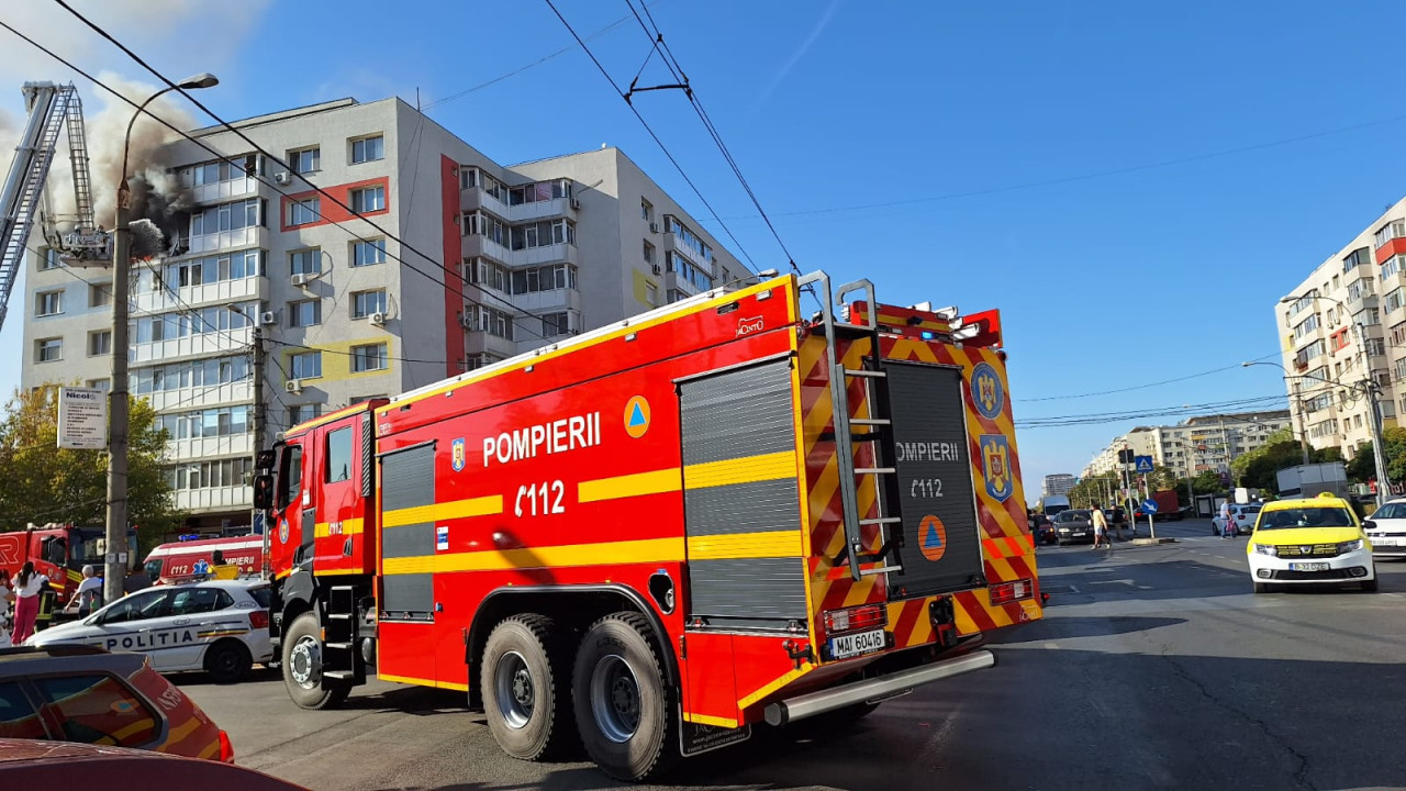 Bacau Explozie grava intr-un bloc un barbat ranit grav zeci de persoane evacuate