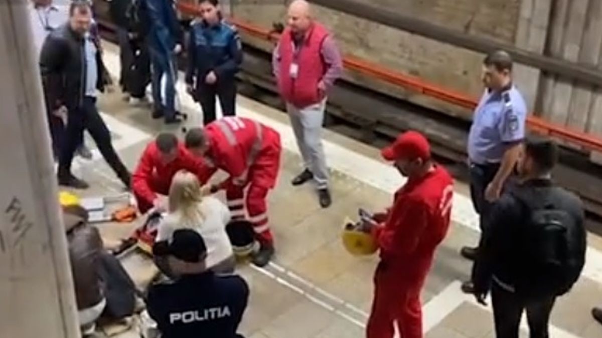 O tanara a fost ranita dupa ce a cazut in fata metroului la Piata Unirii. Surse Femeia nu a fost impinsa bruscata sau lovita anterior precipitarii