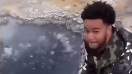 Un turist a impins limitele prostiei la un nou nivel suferind arsuri grave dupa ce si-a bagat palma intr-un gheizer din parcul Yellowstone