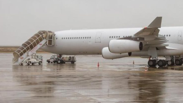 Un avion al companiei romanesti Legend Airlines a fost retinut la sol in Franta existand suspiciunea ca ar fi fost folosit pentru trafic de persoane