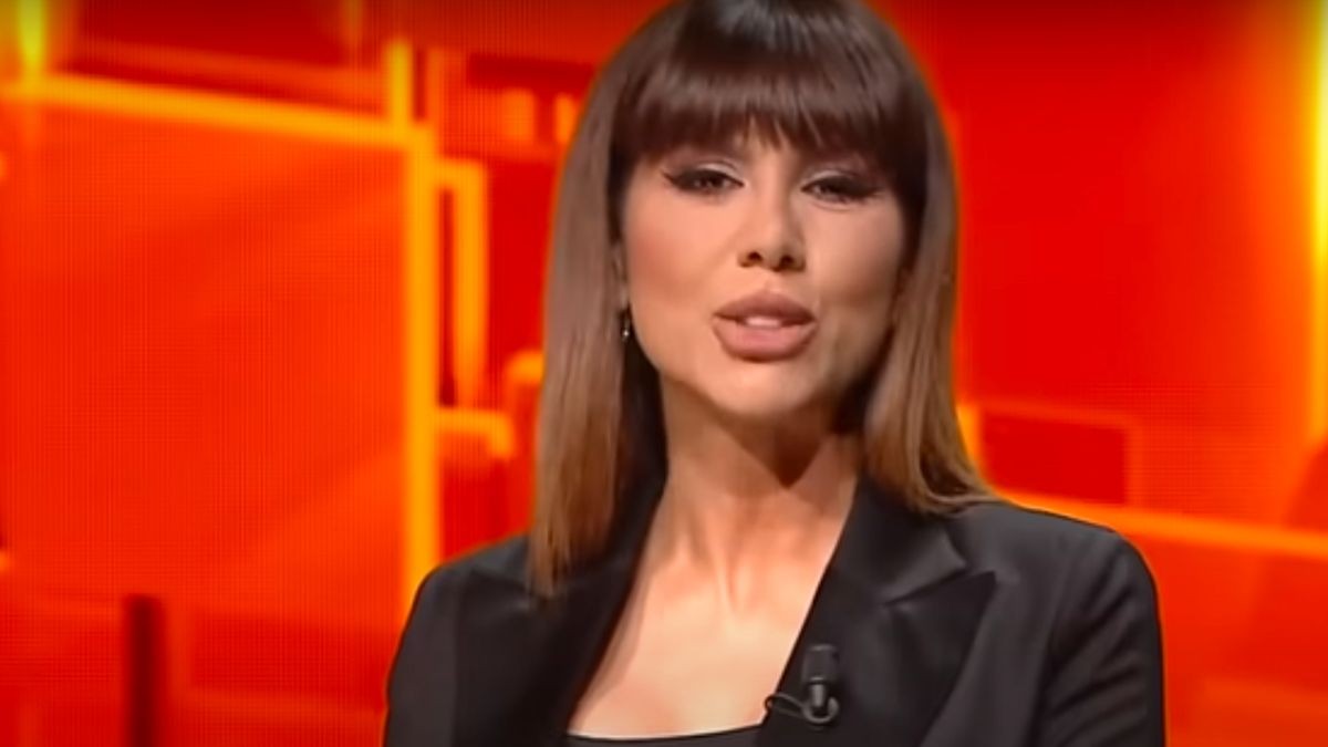 Ziua Elenei Udrea Denise Rifai tine sa o anunte ca o iubeste Te asteptam acasa
