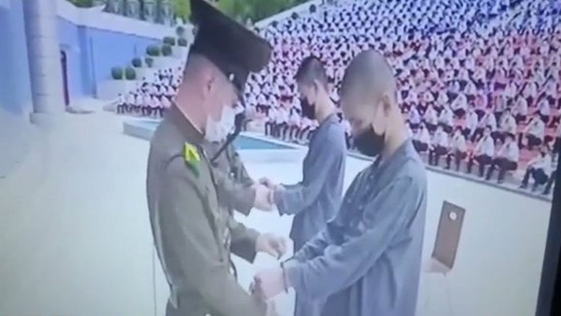 Filmare: Doi adolescenti din Coreea de Nord au fost condamnati la 12 ...