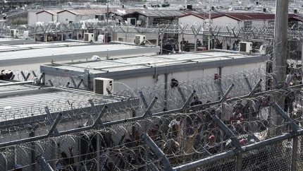 Grecia Politisti de frontiera arestati pentru ca ar fi batut un migrant
