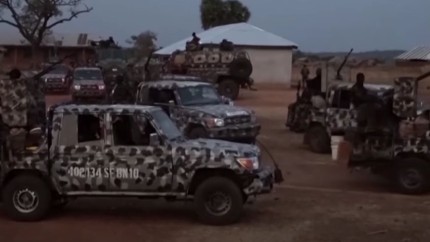 Aproape 300 de elevi si angajati ai unei scoli din Nigeria rapiti de oameni inarmati. Rapitorii au cerut 620.000 de dolari pentru eliberarea ostaticilor