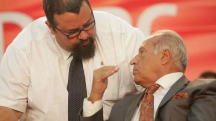Surse Rolul lui Piedone este cu totul altul in alegerile din Capitala Dan Voiculescu are planuri mari. Bugetul de miliarde al Capitalei si alegerile prezidentiale reprezinta principalele tinte ale lui Felix