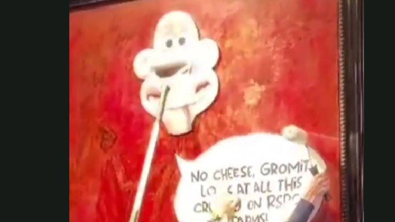Marea Britanie Activistii pentru drepturile animalelor au lipit imaginea lui Wallace si Gromit pe noul portret al regelui Charles al III-lea