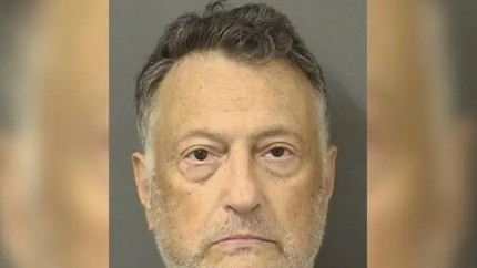 Un barbat din Florida arestat dupa ce a cerut ca atacatorului lui Trump sa i se acorde post-mortem Medalia de Onoare De ce i se permite unui monstru ca Trump sa traiasca