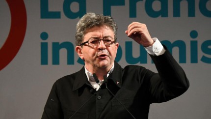 Presedintele Macron trebuie sa se plece si sa-si accepte infrangerea afirma Jean-Luc Melenchon liderul stangii invingatoare in alegerile din Franta