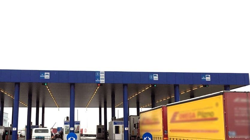 Transportatorii romani taxati abuziv la frontiera cu Bulgaria. UNTRR cere interventia urgenta a Comisiei Europene impotriva practicilor ilegale ale bulgarilor