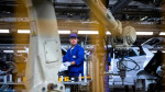 China acceptă să reducă drastic exporturile de mașini hibride către Europa