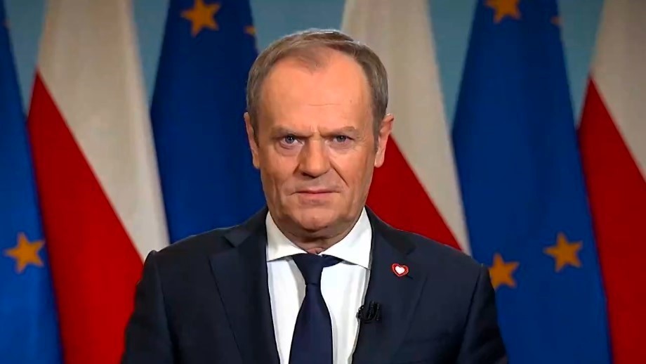 Polonia va suspenda dreptul la azil pentru ca acesta este exploatat de dusmanii tarii anunta premierul Donald Tusk