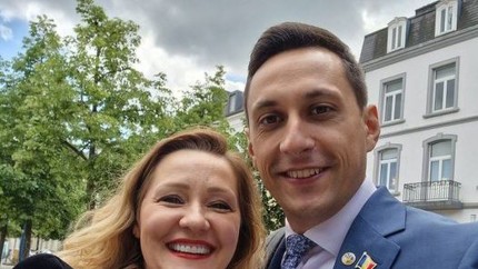 O delegatie a partidului DREPT s-a intalnit cu Elena Lasconi Locul lui Ciolacu Grindeanu si Vicol e la inchisoare nu in Parlament