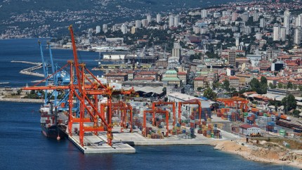 Putin va ramane fara iesire la Mediterana Siria a reziliat acordul cu Rusia pentru gestionarea portului Tartus toate veniturile acestuia vor fi transferate noului regim de la Damasc